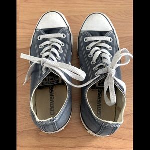 Converse all star size 8 shoes